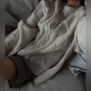 Viral Arket Wool Cable Jumper